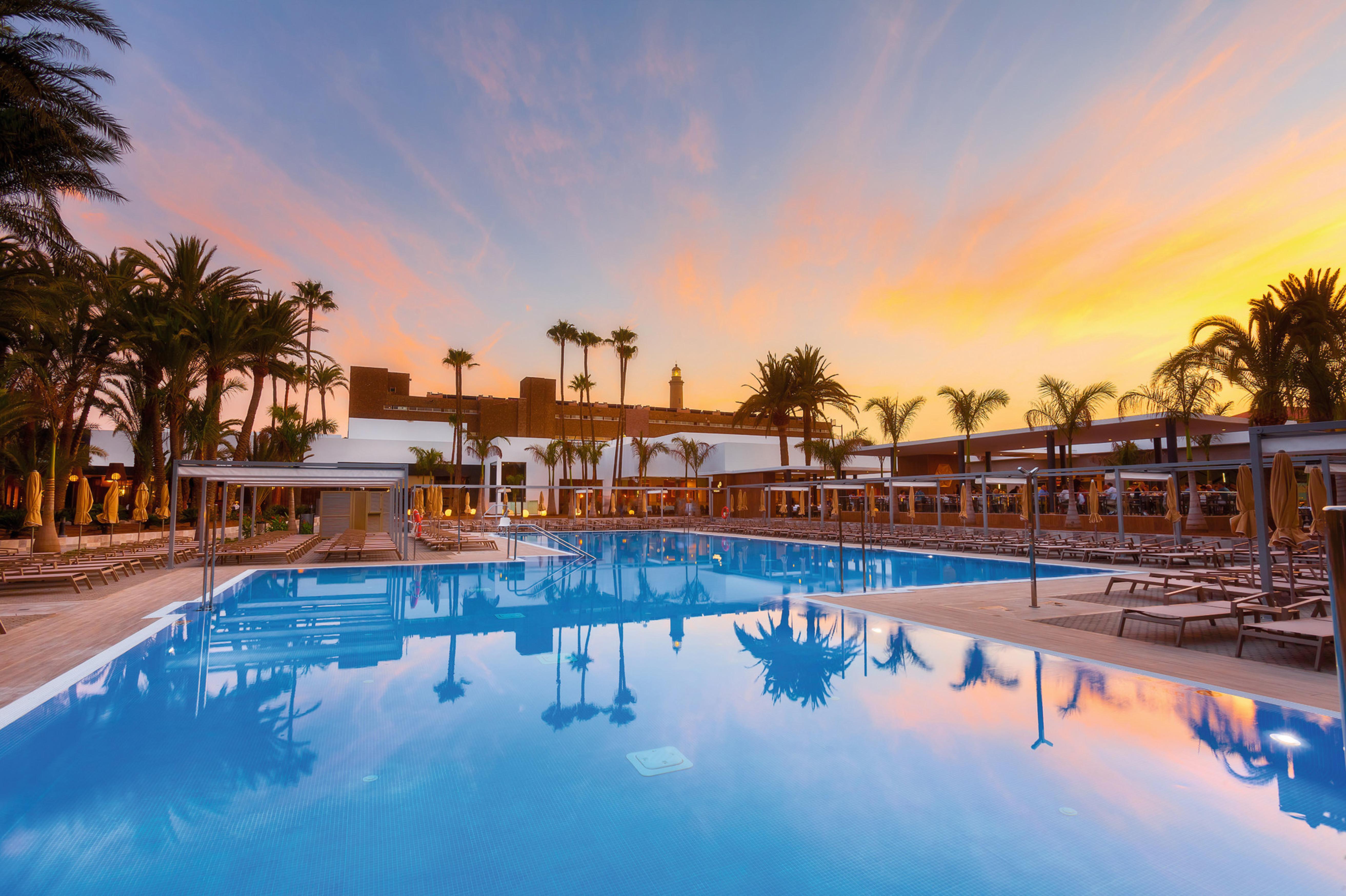 Riu Palace Oasis Hotel Maspalomas  Exterior photo